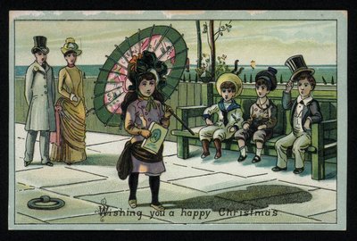 Flicka med ett stort parasoll som går längs en strandpromenad, julhälsningskort. (chromolitho) av English School