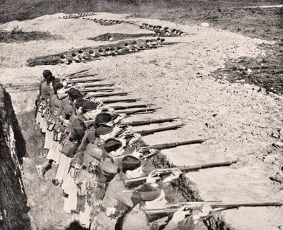 Glasgow Highlanders in trenches, 1915, från 
