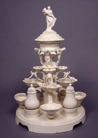 Grand Plat de Menage eller, bord mitt i Leeds Pottery, ca 1780 (creamware) av English School