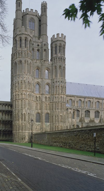 Octagon Tower, från söder, byggt 1322 av English School