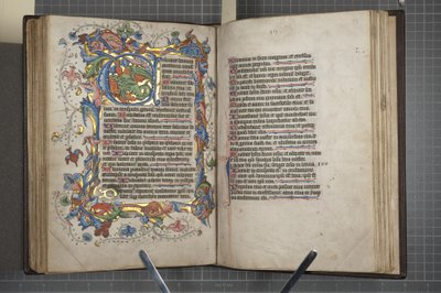 Psaltare med Sarum-brukskalender, Fol 72 verso fol 73 recto, c.1425-75 (bläck, färg & guld på veläng) av English School
