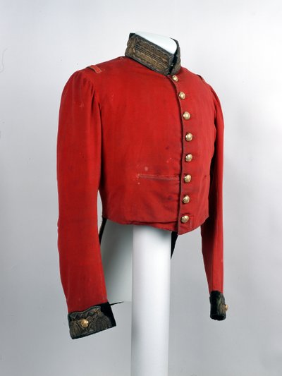 Kortstjärtad coatee, 5:e (Princess Charlotte of Waless) Dragoon Guards, ca 1854 (ullduk, guldtråd och broderad prydnad med spangle) av English School