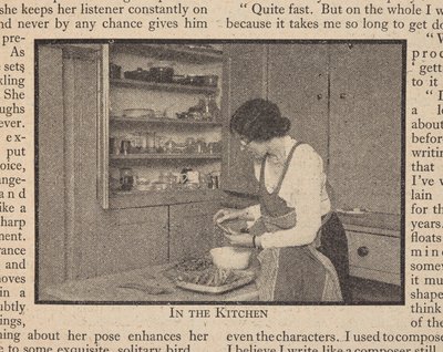 Sylvia i köket på 113 Inverness Terrace, i Louise Morgans "Sylvia Townsend Warner: A Writer Who Follows None of the Rules", Everyman New Series 4 av English School