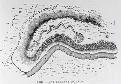 The Great Serpent Mound, nära Locust Grove, Ohio, 2:a århundradet f.Kr., från "Narrative and Critical History of America", pub. år 1889 av English School