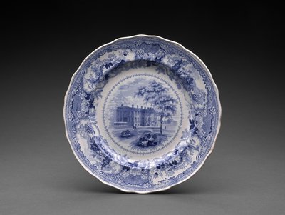 Tallrik, ca 1831-46 (blyglaserat lergods med transfertryck) av Enoch Wood and Sons