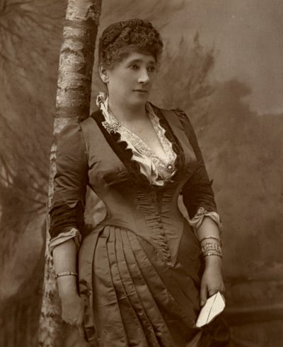 Mrs John Wood, brittisk skådespelerska och teaterchef, 1888. av Ernest Barraud