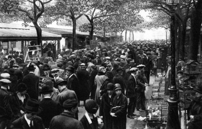 Översikt över fågelmarknaden, Paris, 1931. av Ernest Flammarion