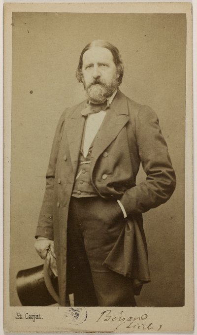 Porträtt av Benard, T. N., journalist av Etienne Carjat
