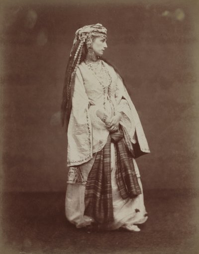 Sarah Bernhardt i Zaire av Voltaire, 1874. av Etienne Carjat
