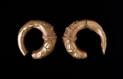 Gyllene örhängen, 450-400 f.Kr av Etruscan