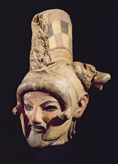 Huvud av en krigare med hjälm, från Satricum (målad lera) av Etruscan