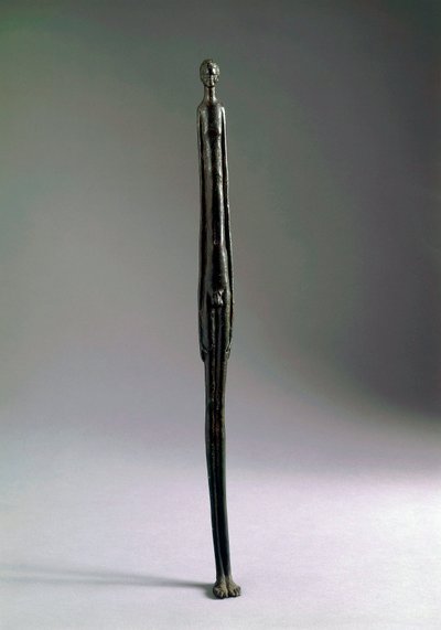 Staty som heter "The shadow of the evening" av Etruscan