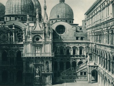 Innergården till Dogespalatset, Venedig, Italien, 1927 av Eugen Poppel