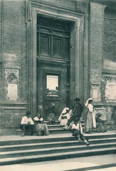 Mötesplats för konstnärsmodeller framför en kyrka i Via Babuino, Rom, Italien, 1927 av Eugen Poppel