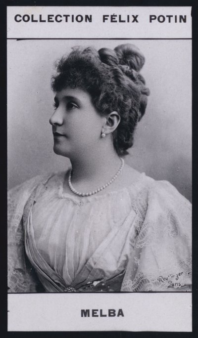 Madame Nellie Melba (1860) (s/v foto) av European Photographer