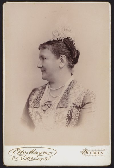 Porträtt, sista drottningen av Sachsen, tidigare prinsessan Carol av Sverige (s/v foto) av European Photographer