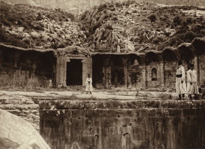 Ruinerna av ett romerskt bad i Algeriet (s/v foto) av European Photographer