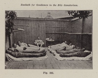 Sola för herrar i Bilz Sanatorium (s/v foto) av European Photographer