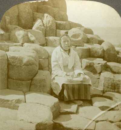 I önskestolen, Giants Causeway, Antrim, Nordirland. av Excelsior Stereoscopic Tours