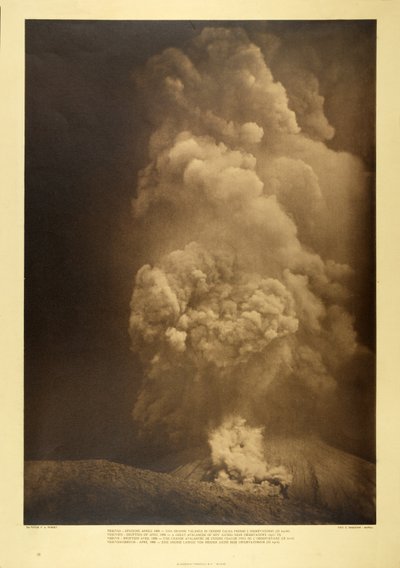 Vesuvius - En stor lavin av het aska nära observatoriet, 13 april 1906 (bw foto) av F.A. Perret