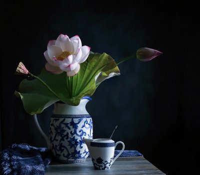 Rofullt lotusarrangemang av Fangping Zhou
