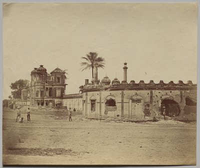 Secundra Bagh, som visar brottet och porten av Felice A. Beato