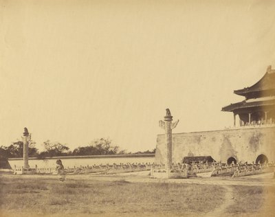 Ingången till Vinterpalatset, Pekin, oktober 1860 av Felice Beato