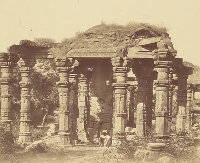 Exteriör av det hinduiska templet i Kootub av Felice Beato