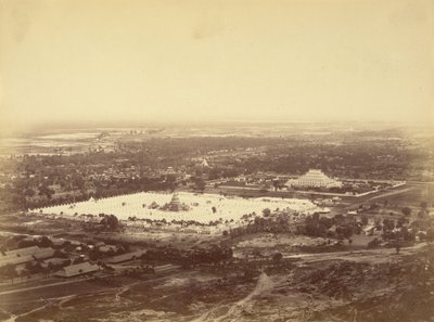 Allmän utsikt över Mandalay från Mandalay Hill som visar de 450 pagoderna och den ojämförliga pagoden av Felice Beato