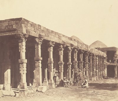 Interiör av det hinduiska templet i Kootub av Felice Beato