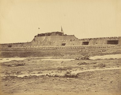 Baksidan av norra fortet som visar den kinesiska arméns reträtt, 21 augusti 1860 av Felice Beato