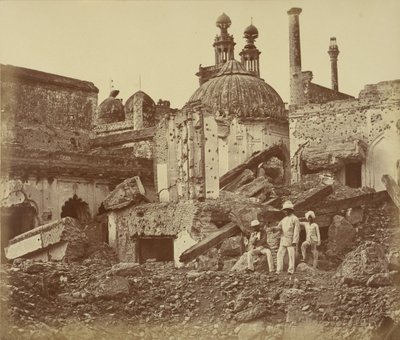 Gruvan i Chattar Manzil exploderade av fienden vid general Henry Havelocks första attack av Felice Beato