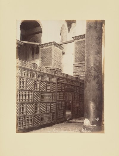 Kairo - Interiör i sultan Qalawuns moské av Félix Bonfils