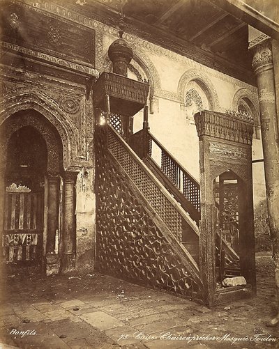 Minbad, antik trästol, inrymd i moskén i Ibn Tulun i Kairo, Egypten av Félix Bonfils