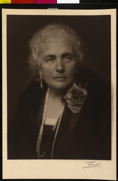 Bild på Margaret grevinna Lichnowsky av Ferdinand Schmutzer