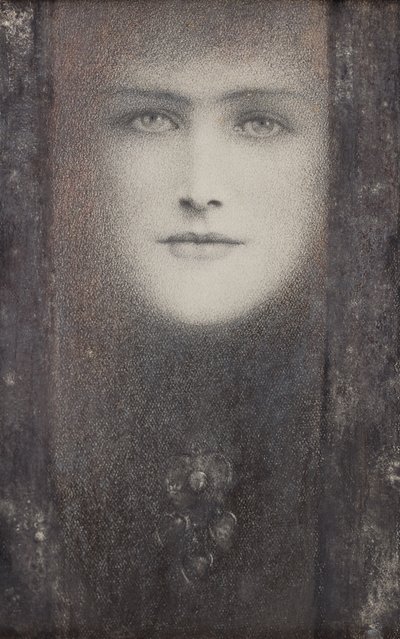 The Mask, with a Black Curtain, c.1909 (färgade kritor förhöjda med vitt på papper) av Fernand Khnopff