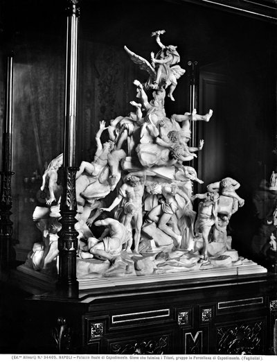 Jupiter slår ner titanerna med blixten, ca 1800-12 (porslin) av Filippo Tagliolini