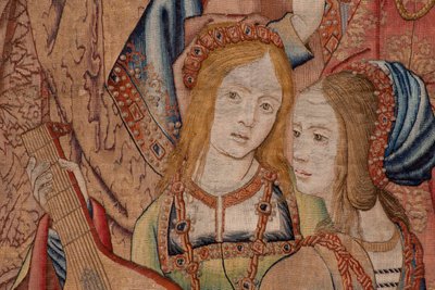 flamländsk gobeläng. Serien The History of David and Bathsheba.Profeten Nathan förkastar kung David (El profeta Natán reprende a David). Tredje panelen i serien. Anonym modell. Tillverkning okänd, Bryssel. 1505. Tyg Guld, siden och ull. av Flemish School