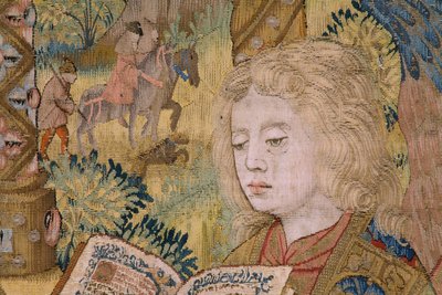 flamländsk gobeläng. Jungfrun med barnet och änglar (The Virgin with the Child and an Angel, Mary met Kind in engelen). Cirka av Flemish School