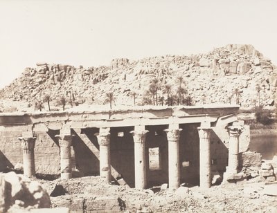 Ön Fileh Philæ, västra Colonnade - Ruiner sett från punkt L, 1851-52, tryckt 1853-54. av Félix Teynard