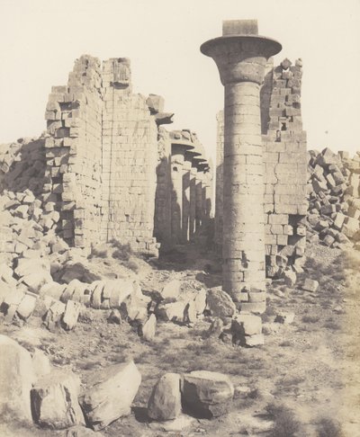 Karnak Thebe, Palace Courtyard - Utsikt från punkt I, 1851-52, tryckt 1853-54. av Félix Teynard