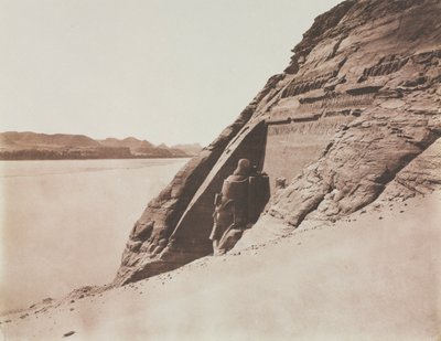 Stora Speos - Utsikt tagen från Ramses II-templet i sandsluttningen, Abu Simbel, 1851-1852. av Félix Teynard