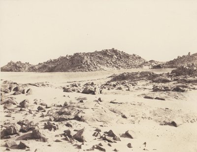 Första grå starr, Granitberg täckta med sand, 1851-52, tryckt 1853-54. av Félix Teynard