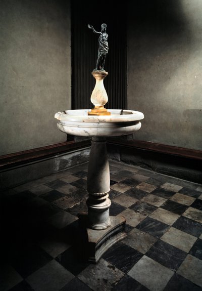 Stoup med staty av Johannes Döparen av Francesco da Sangallo