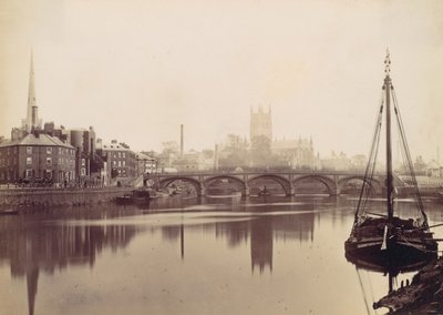 Worcester. Från Severn, 1870-talet. av Francis Bedford