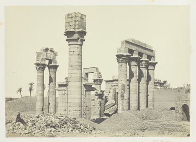 Kleopatras tempel vid Erment, nära Thebe av Francis Frith