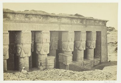 Portik av Temple of Dendera, 1857. av Francis Frith