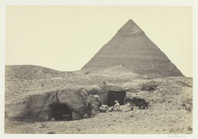 Klippgravar och Belzonis pyramid, Gizeh, 1857. av Francis Frith