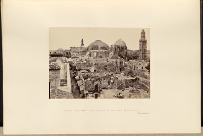 Gatuvy med Heliga gravens kyrka, Jerusalem av Francis Frith