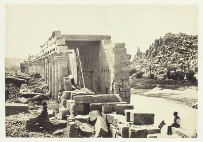 Kolonnaden, ön Philæ, 1857. av Francis Frith